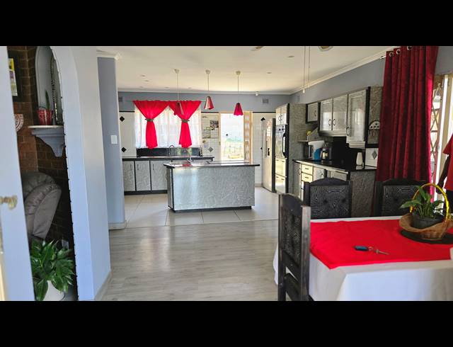 4 BEDROOM HOUSE FOR SALE IN ESCOMBE